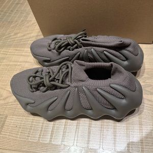 Yeezy 450 GX9662 cinder color
